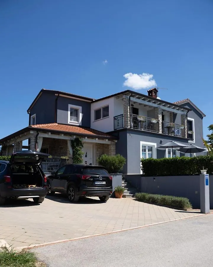 Lavanda House With Apartments Buje Gasthof