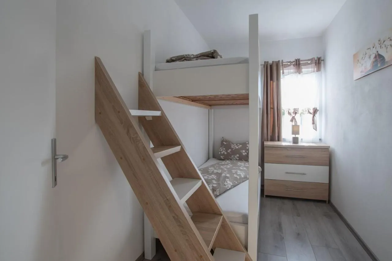 Lavanda House With Apartments Buje