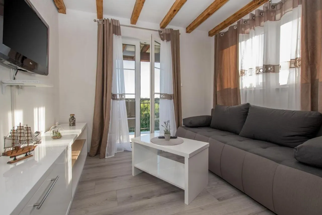 Gasthof Lavanda House With Apartments Buje